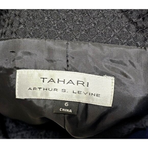 Vintage Style Textured Sleeveless Top With Oversized Collar & Button Detail In B - Picture 7 of 11